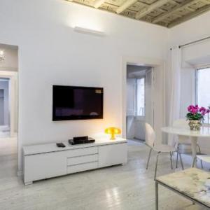 White Pantheon One Bedroom Apartment