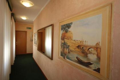 Hotel Adriatic - image 15