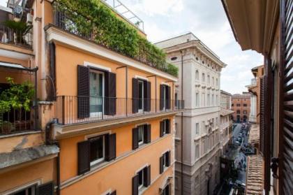 Town House Roma - image 12