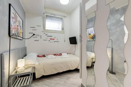 Rome Apartment with terrace Autonomous - image 11