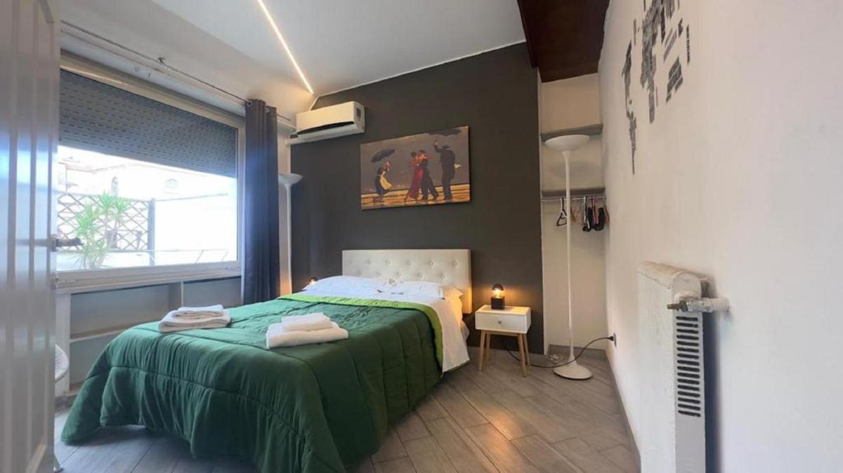 Rome Apartment with terrace Autonomous - image 5