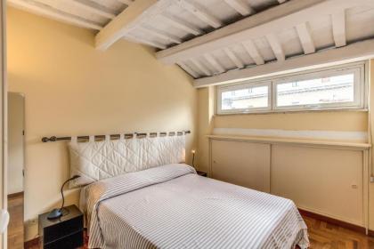 Trastevere Attic with Terrace - image 11