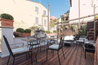 Navona Luxury and Charming Apartment with Terrace - image 12