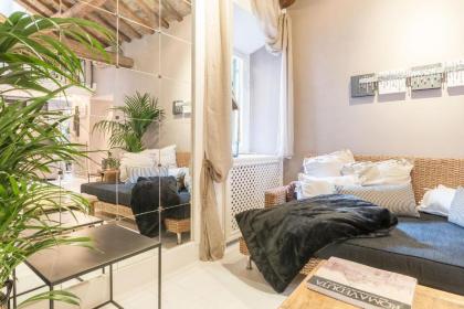 Navona Luxury and Charming Apartment with Terrace - image 16