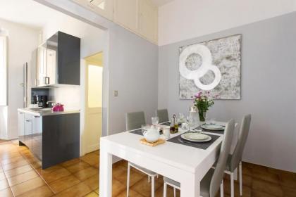 3-Bedroom Holiday Apartment Spanish Steps - image 19