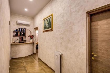 AMICI GUESTHOUSE - image 9