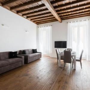 A World Aparts - 104 Frattina Rome 