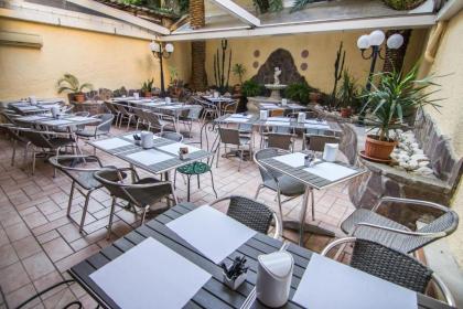 Hotel Verona Rome - image 9