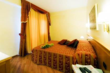 Hotel Bright - image 25