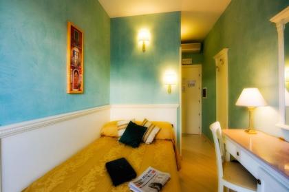 Hotel Bright - image 26