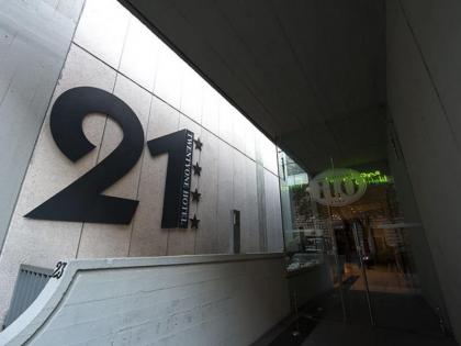 Twentyone Hotel - image 1