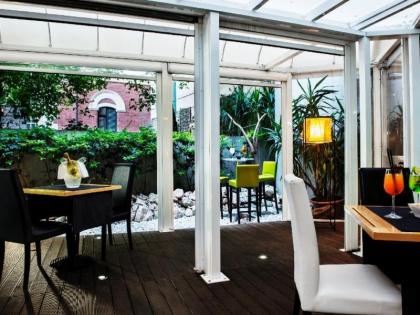 Twentyone Hotel - image 7