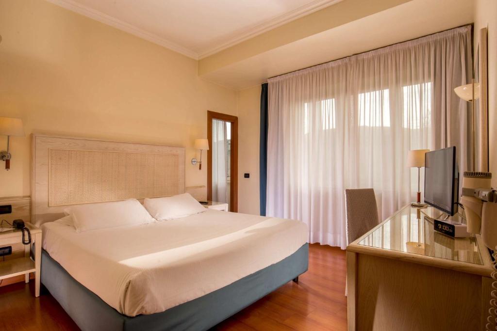 BEST WESTERN PLUS GLOBUS HOTEL - main image