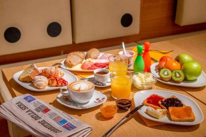 BEST WESTERN PLUS GLOBUS HOTEL - image 13