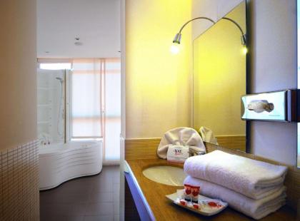 BEST WESTERN PLUS GLOBUS HOTEL - image 20