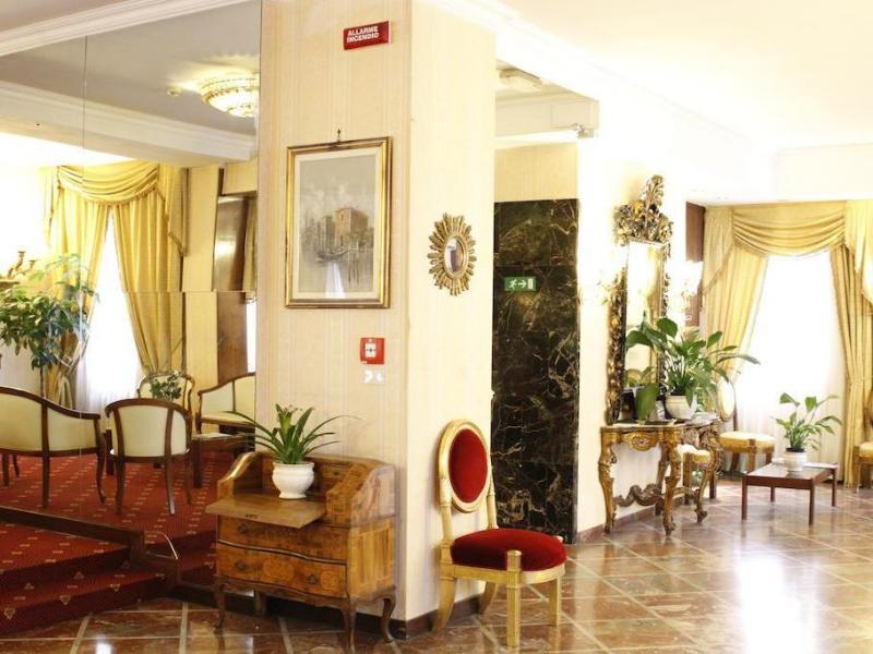Grand Hotel Hermitage - image 7