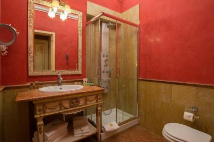 room Select Via Veneto - image 10