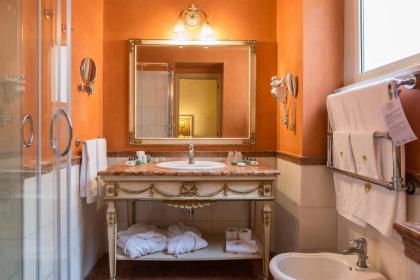 room Select Via Veneto - image 12