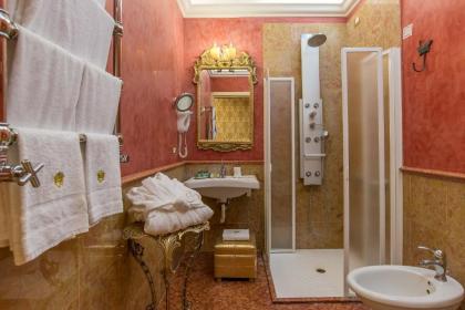 room Select Via Veneto - image 17