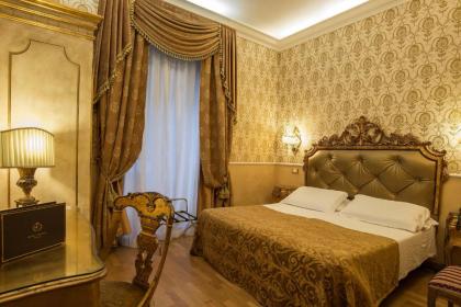 room Select Via Veneto - image 18