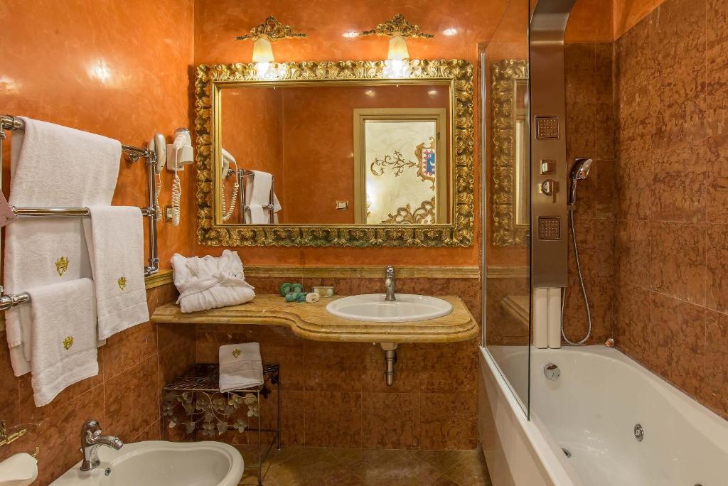 room Select Via Veneto - image 6