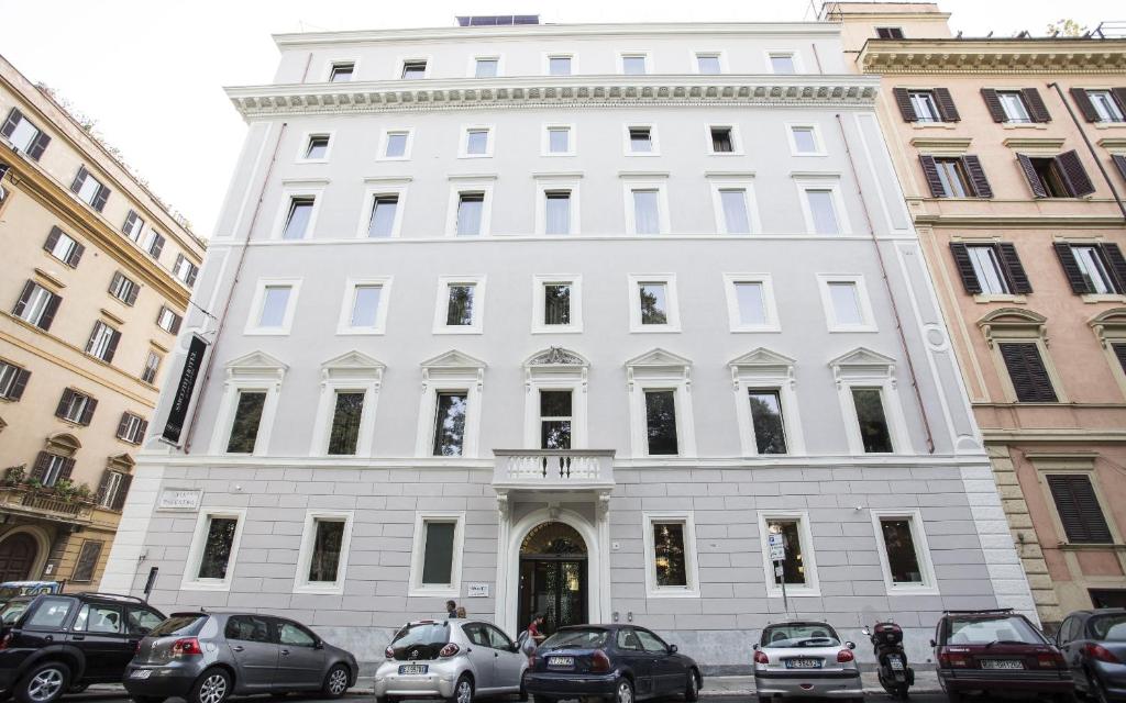 The Guardian Hotel - main image
