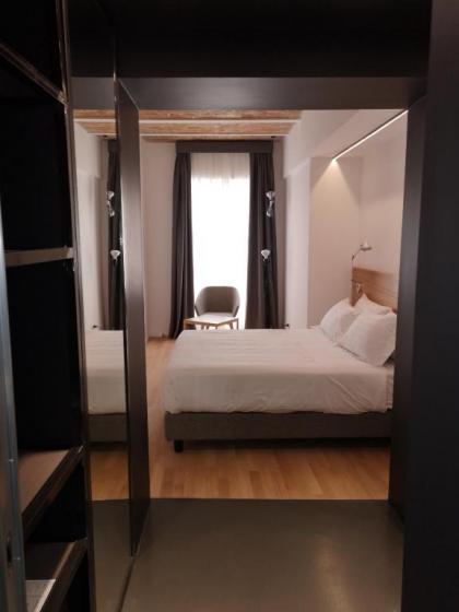 Coronari Palace - image 11