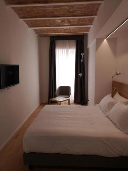 Coronari Palace - image 8