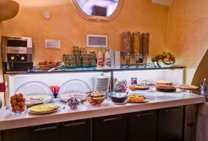 Crosti Hotel - image 6