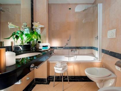 Cardinal Saint Peter Hotel - image 18