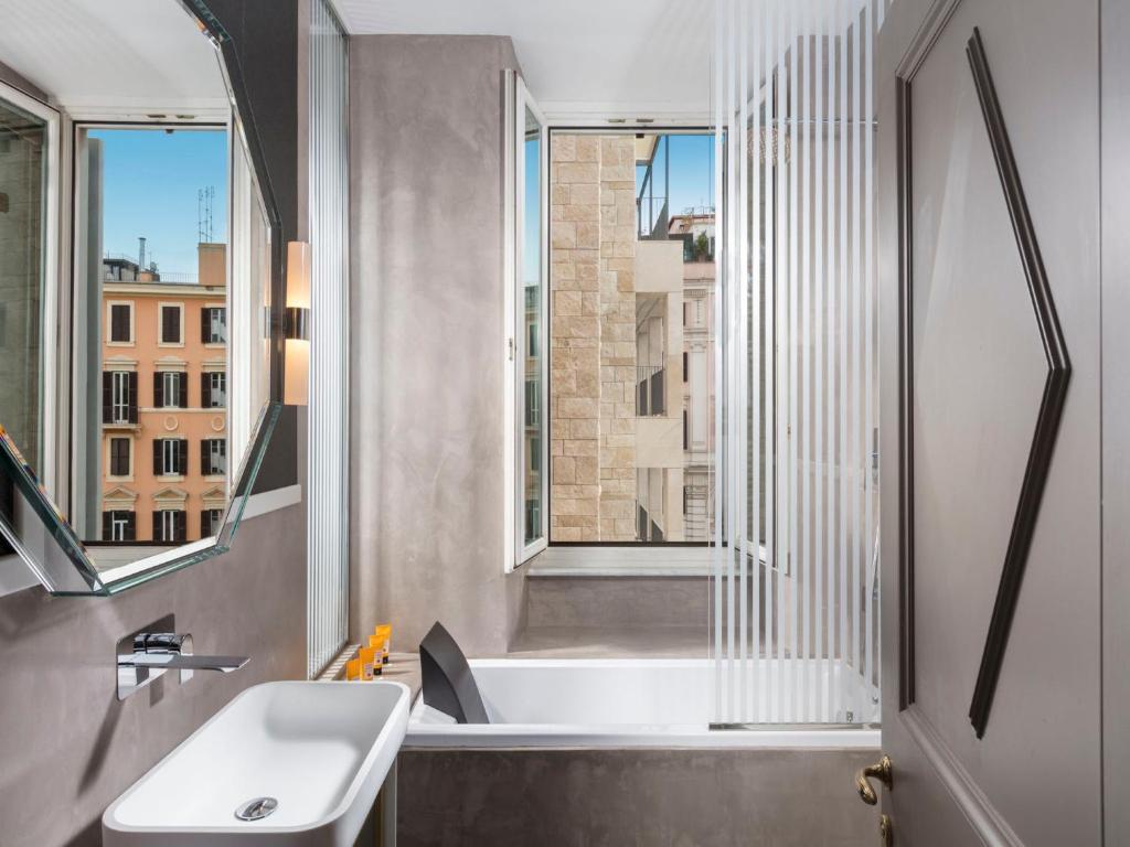 Hotel Palazzo Manfredi – Small Luxury Hotels of the World - image 4