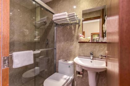 Giusi Rooms - Aetheria Esquilinus Guesthouse - image 2