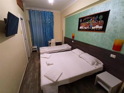 Tiburtina Guesthouse - image 26