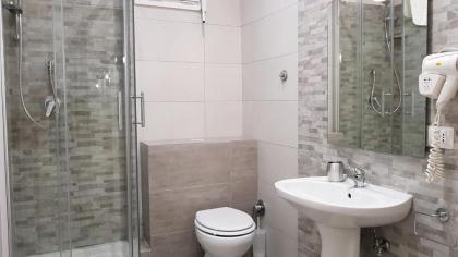 Piumith Guest House - image 17