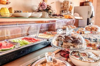 Hotel Roma Tiburtina Metro - image 11
