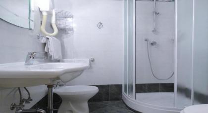 Hotel Millerose - image 28