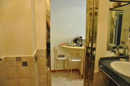 Rome Imperial Crown - image 16