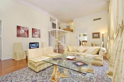 Holiday House Belle Arti - NEL CUORE DI ROMA - image 12