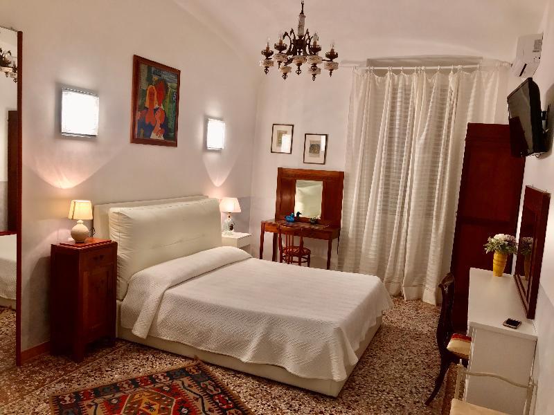 Biancagiulia Guest House - image 3