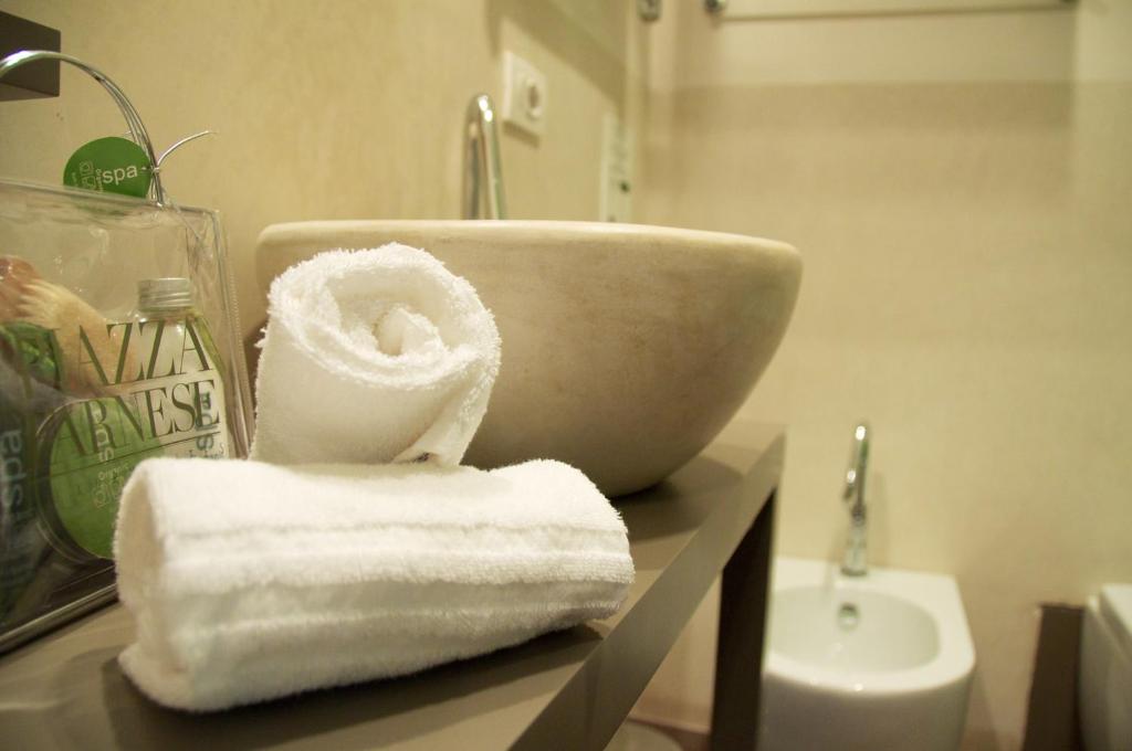 V Collection Piazza Farnese Luxury Suites - image 7