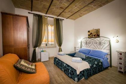 All'Ombra Del Cupolone Guest House - image 9