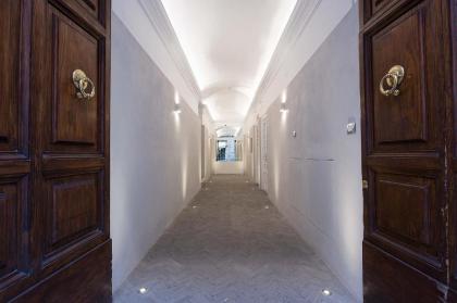 Terrace Pantheon Relais - image 1