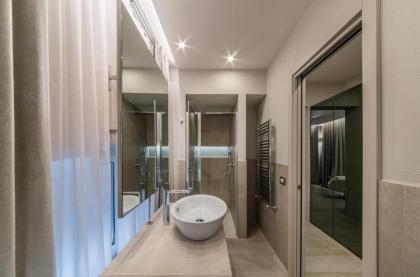 Terrace Pantheon Relais - image 15