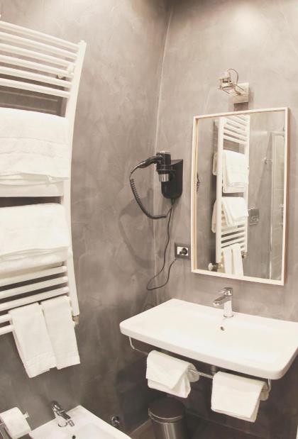 WE LOVE ROMA Guest House - image 22