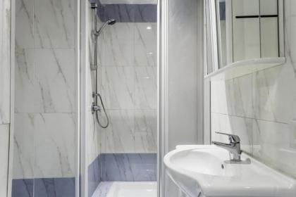 Domus Napoleone - image 14