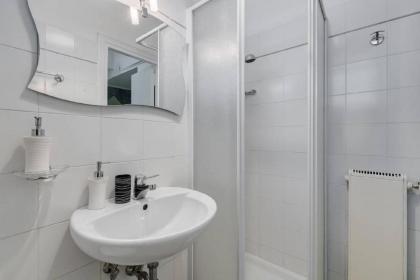 Rome Apartment with terrace Autonomous - image 13