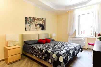 Domus Regina Colosseo - image 1