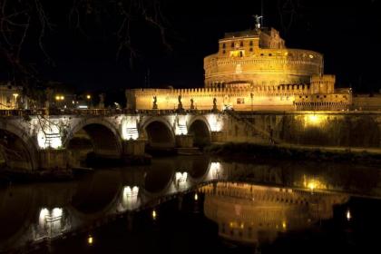 Central Apartment near Termini and La Sapienza up to 7 guests - image 5