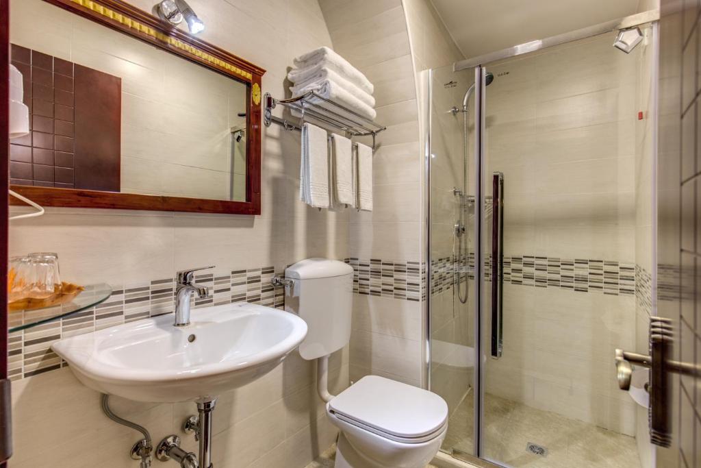 affitta camera New albatros Request checkin Portafortuna Guesth House same Building - image 3