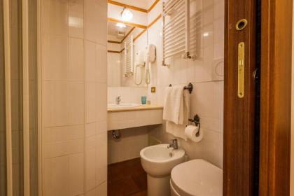Hotel 4 Coronati - image 29
